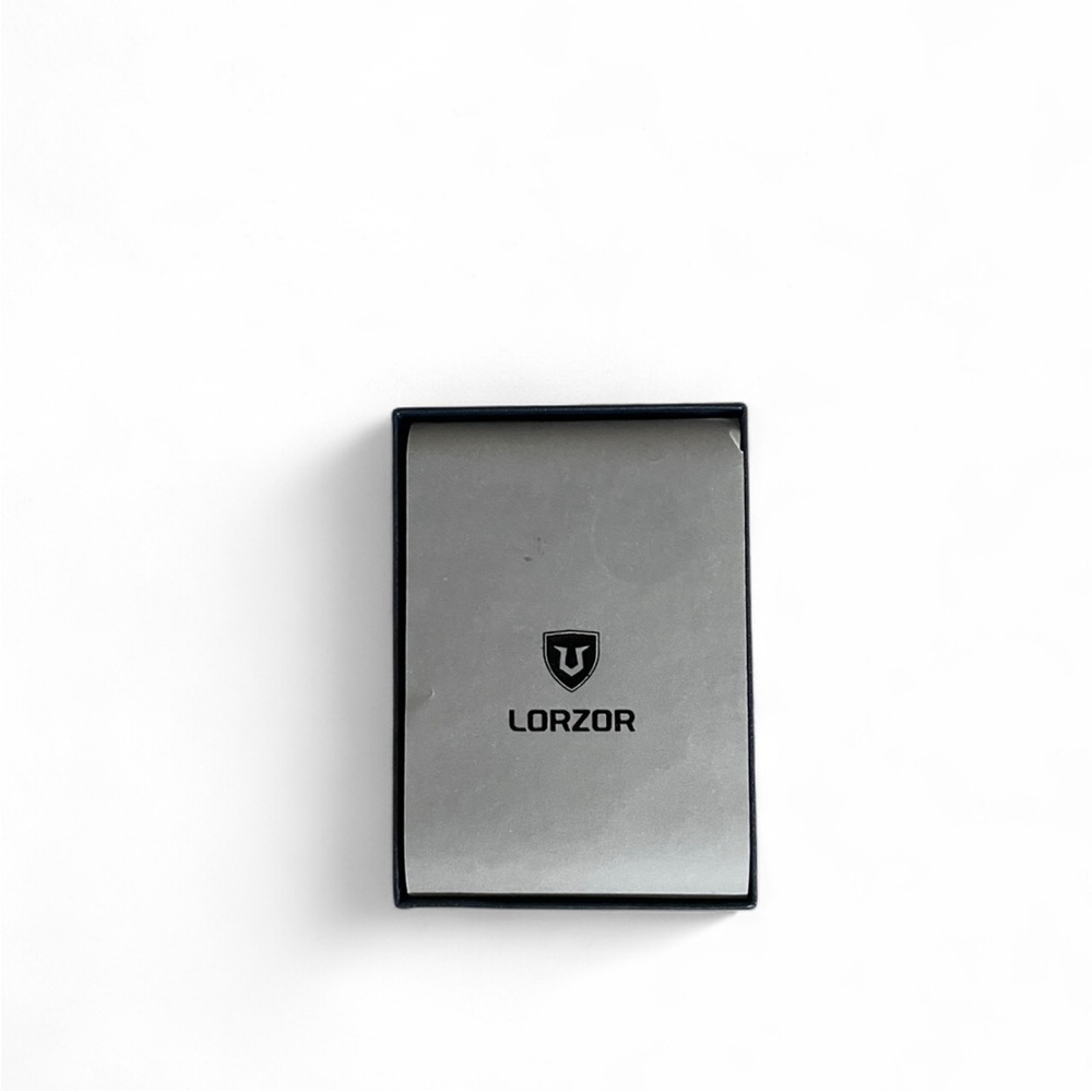 New With Tags Lorzor AirTag Holder Bifold Full Grain Leather RFID Block Wallet - Picture 8 of 11